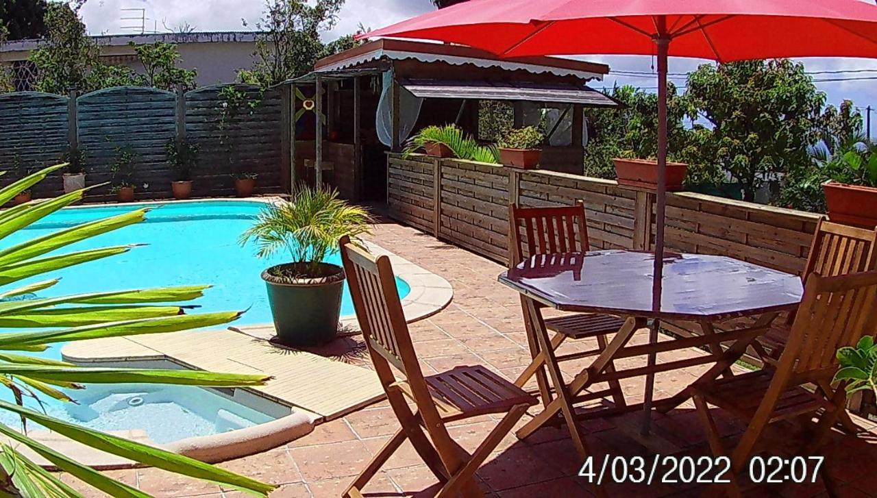 Agreable Chambre D'Hotes, Sdb, Piscine, Carbet Cuisine. Saint-Claude Kültér fotó